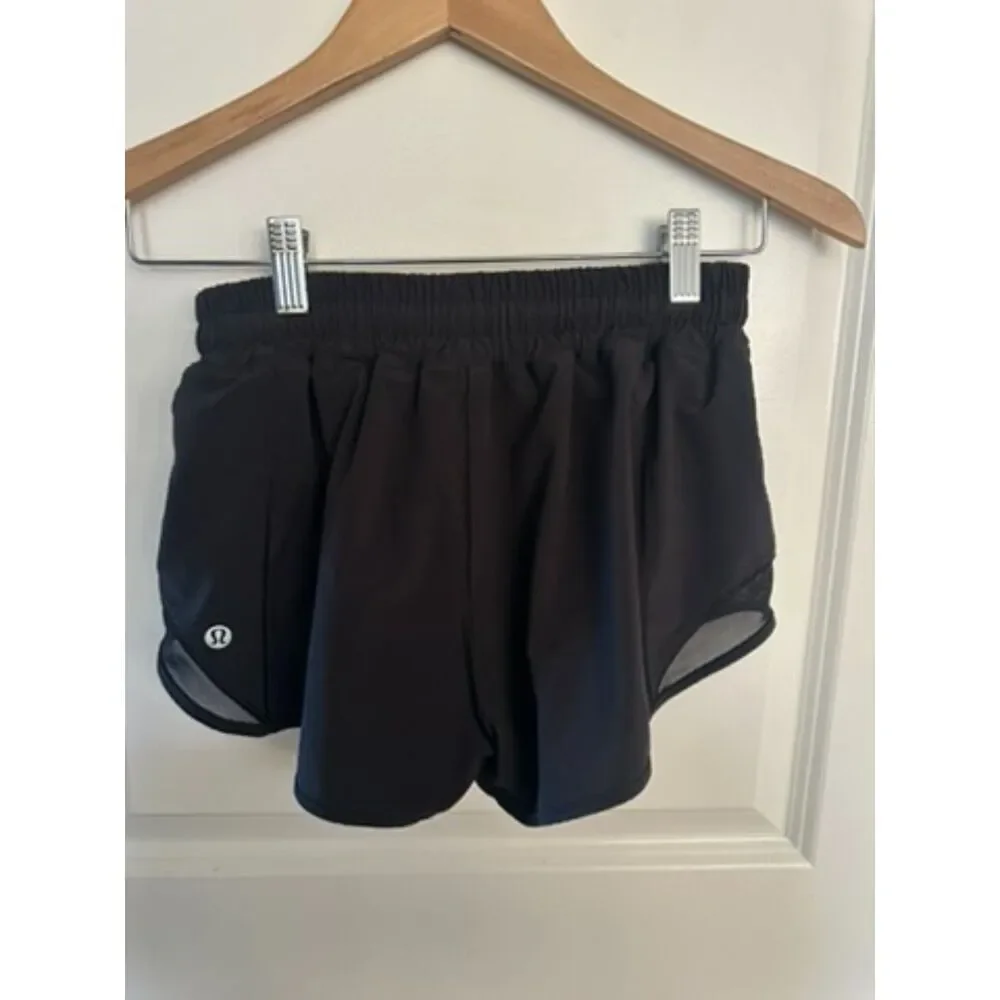 Lululemon Athletica Women's Black Hotty Shorts Size 6 Regular